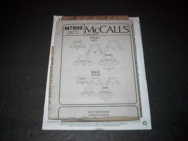 McCall's Pattern 7809 Misses' Loose-Fitting Pullover Tops w/Variations 14~22 UC