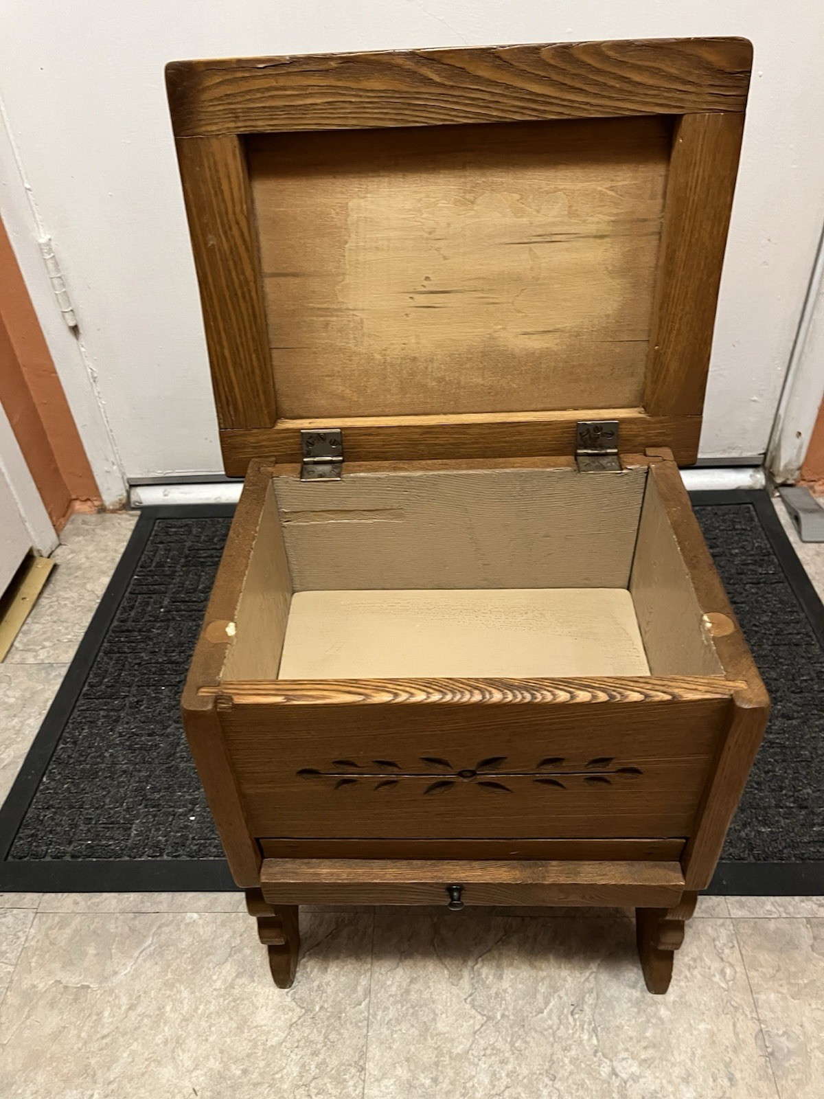Solid Carved Wood Shoe Shine Box / Bench / Footstool (FS54) (VB-14)