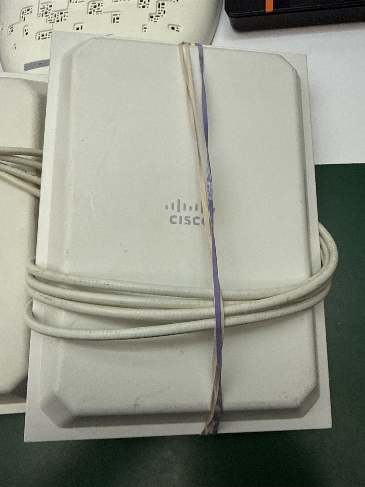 Ubiquiti Networks UAP-AC-PRO 1300Mbps Wireless Access Point
