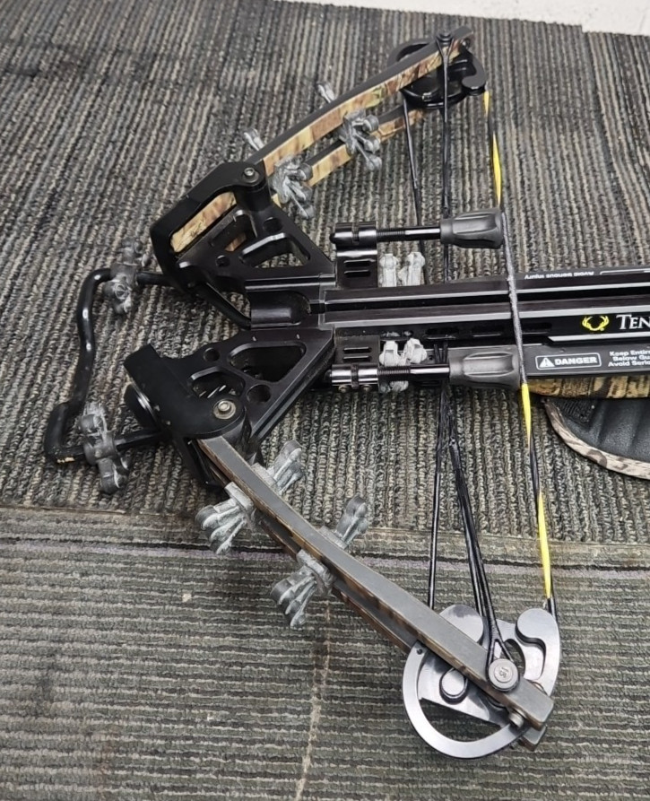 TenPoint Stealth SS Crossbow with Scope, Quiver, 7 Arrows, Soft & Hard Cases