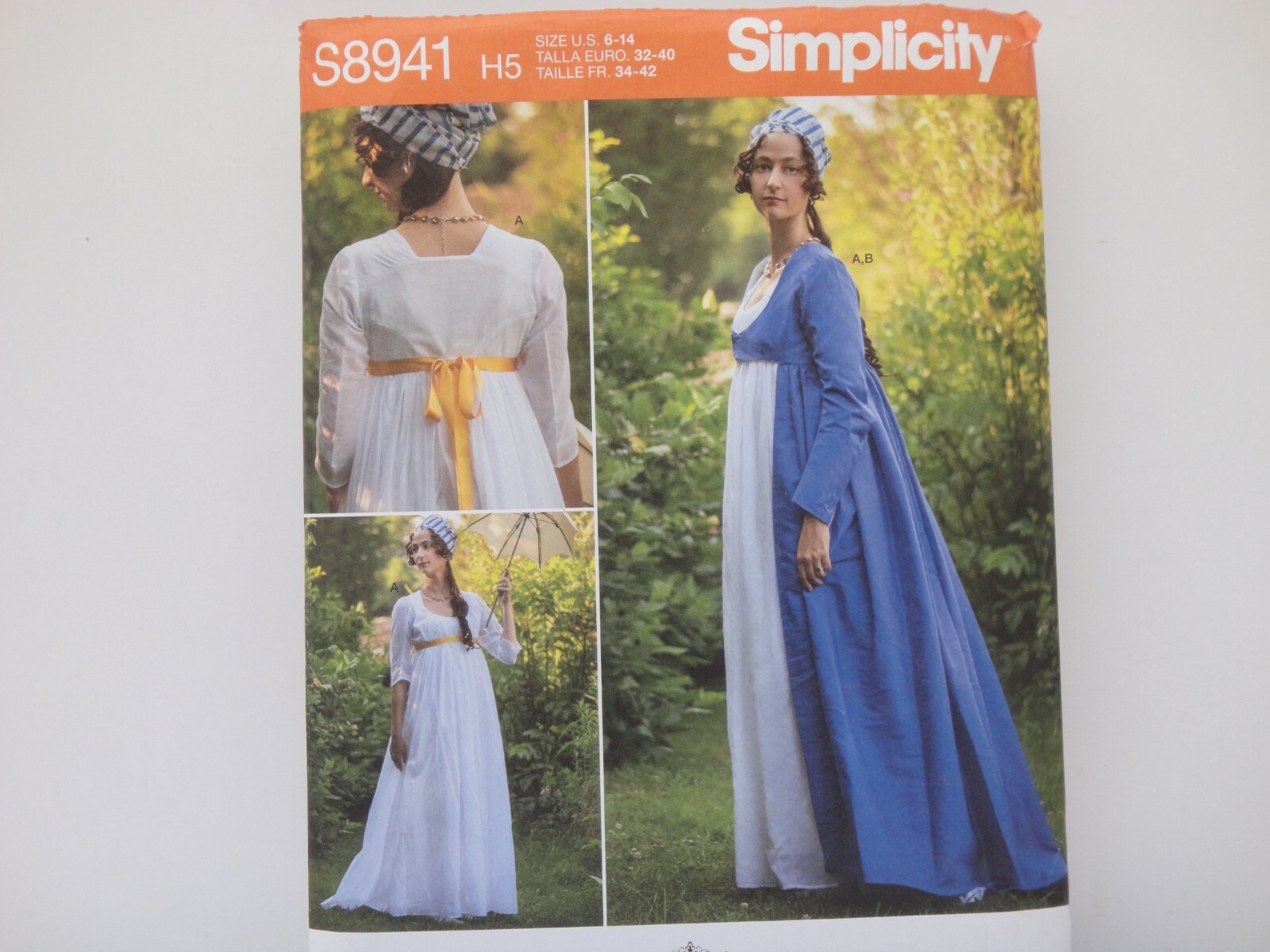 Simplicity 8941 Early 1800 's Empire Style Costume, Dress/ Gown Sewing Pattern