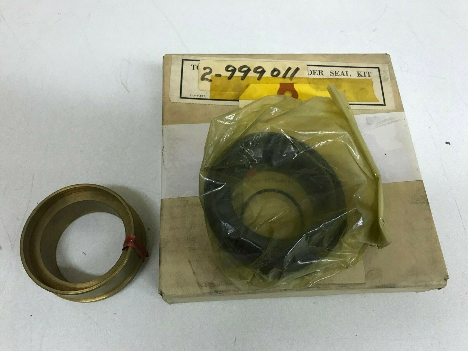 NEW Tomkins Johnson 2999011 Cylinder Seal Repair Kit