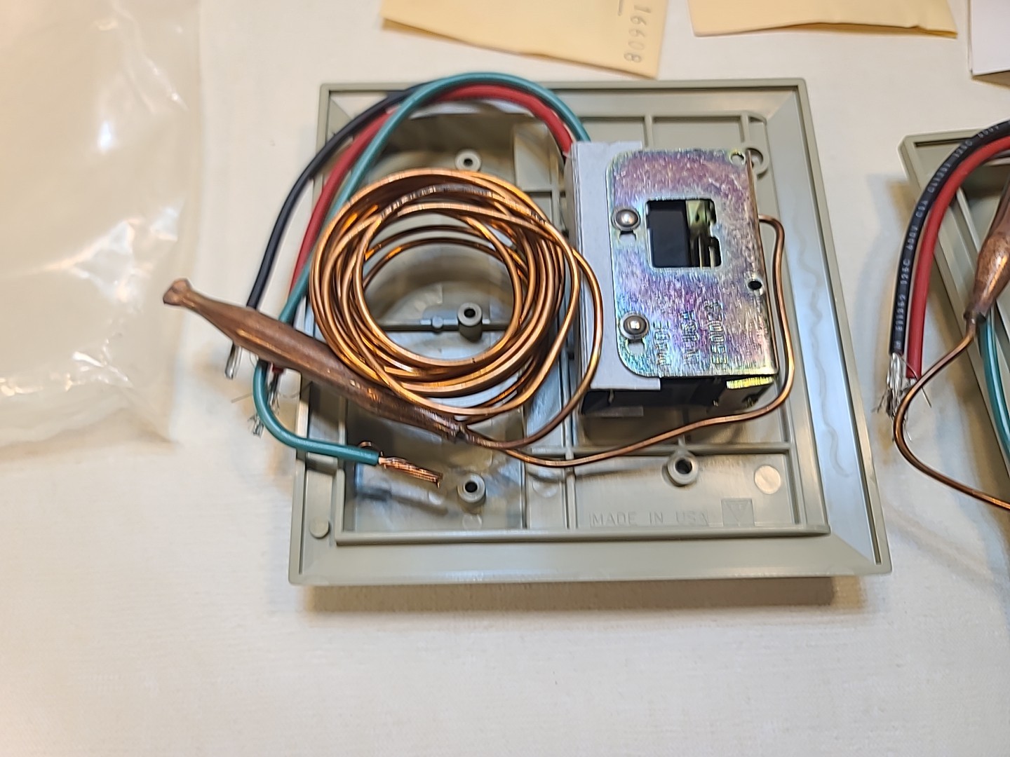 Sunne Controls Fan Coil Thermostat TA132‑007 – Line Voltage NOS Lot of 2