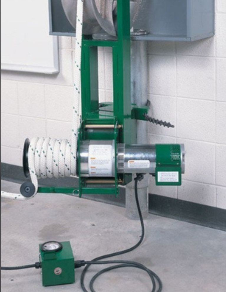 Greenlee 6802 Ultra Tugger Cable Puller 8000 lb Complete With Storage Box