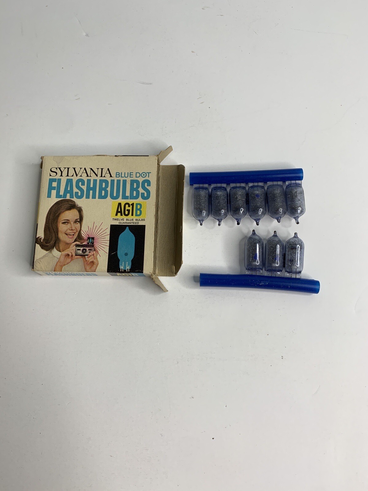 Sylvania Vintage FlashBulbs AG1B Blue Dot 9 Bulbs Photos Camera photography
