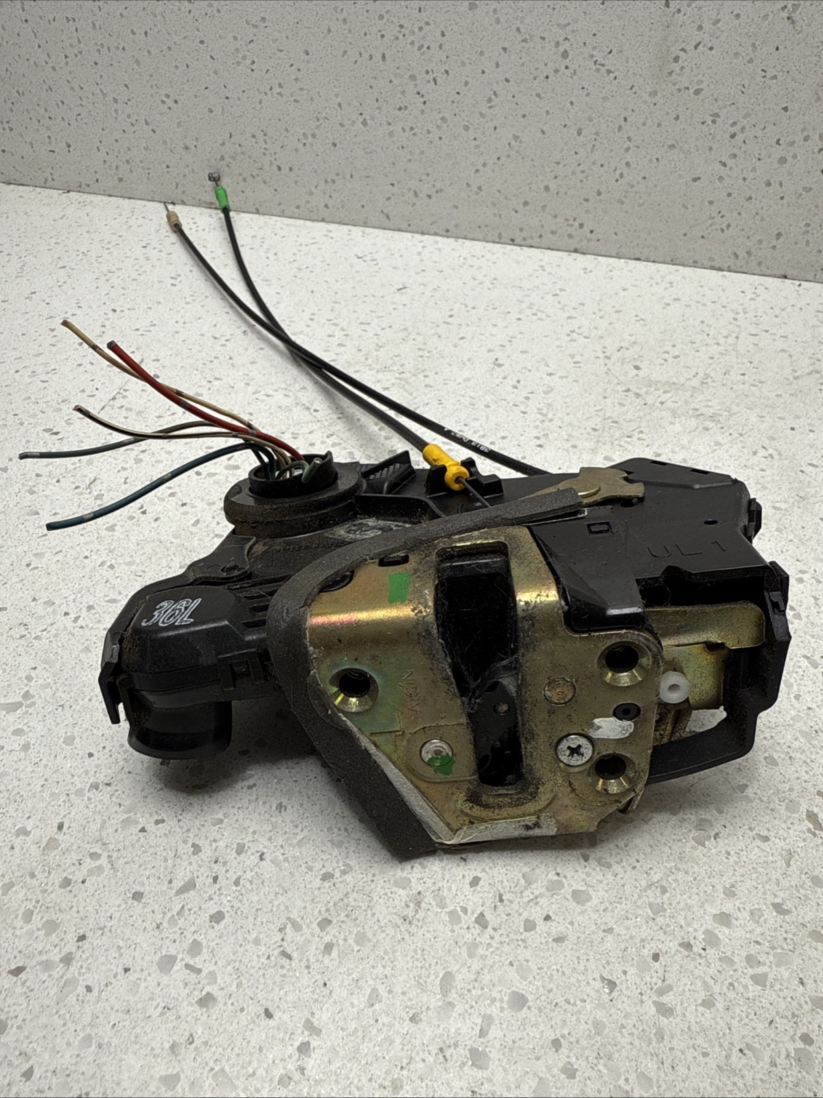 03-08 TOYOTA COROLLA Driver SIDE FRONT DOOR LOCK ACTUATOR ASSEMBLY