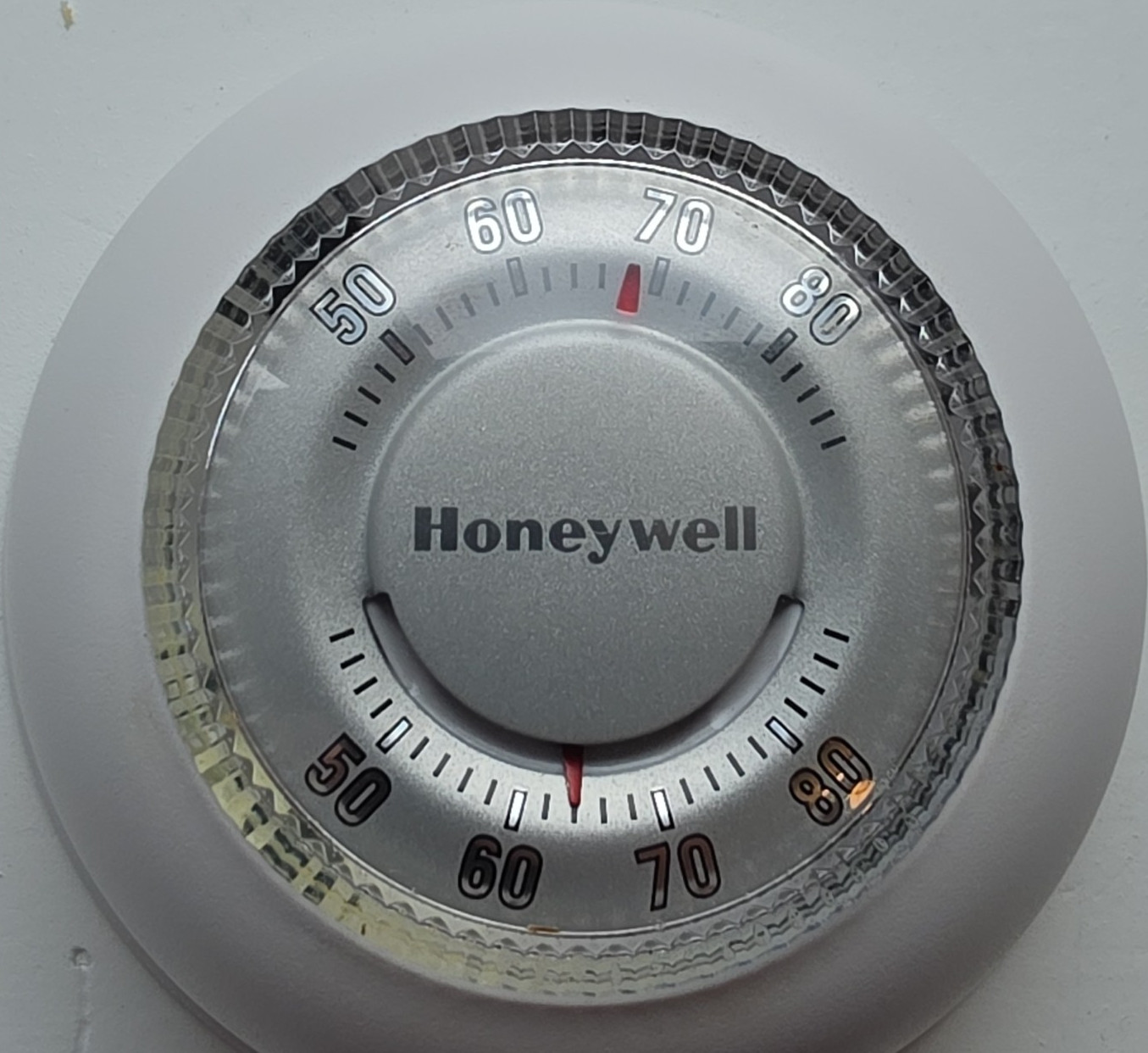 Honeywell CT87K4446 Round Non-Programmable Rotary Knob Wall Thermostat White