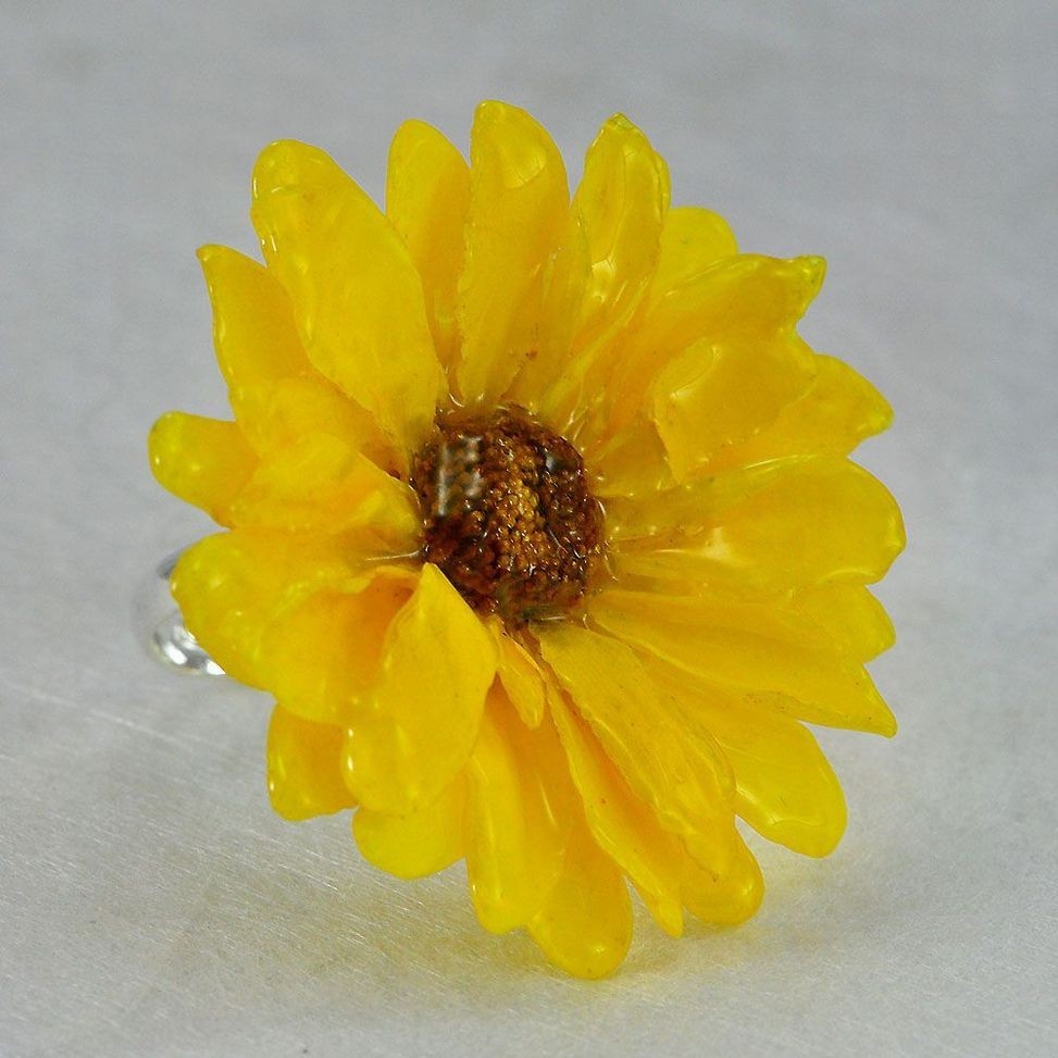 Yellow Adjustable Daisy Flower Ring - Real Natural Daisy Preserved & Lacquered!