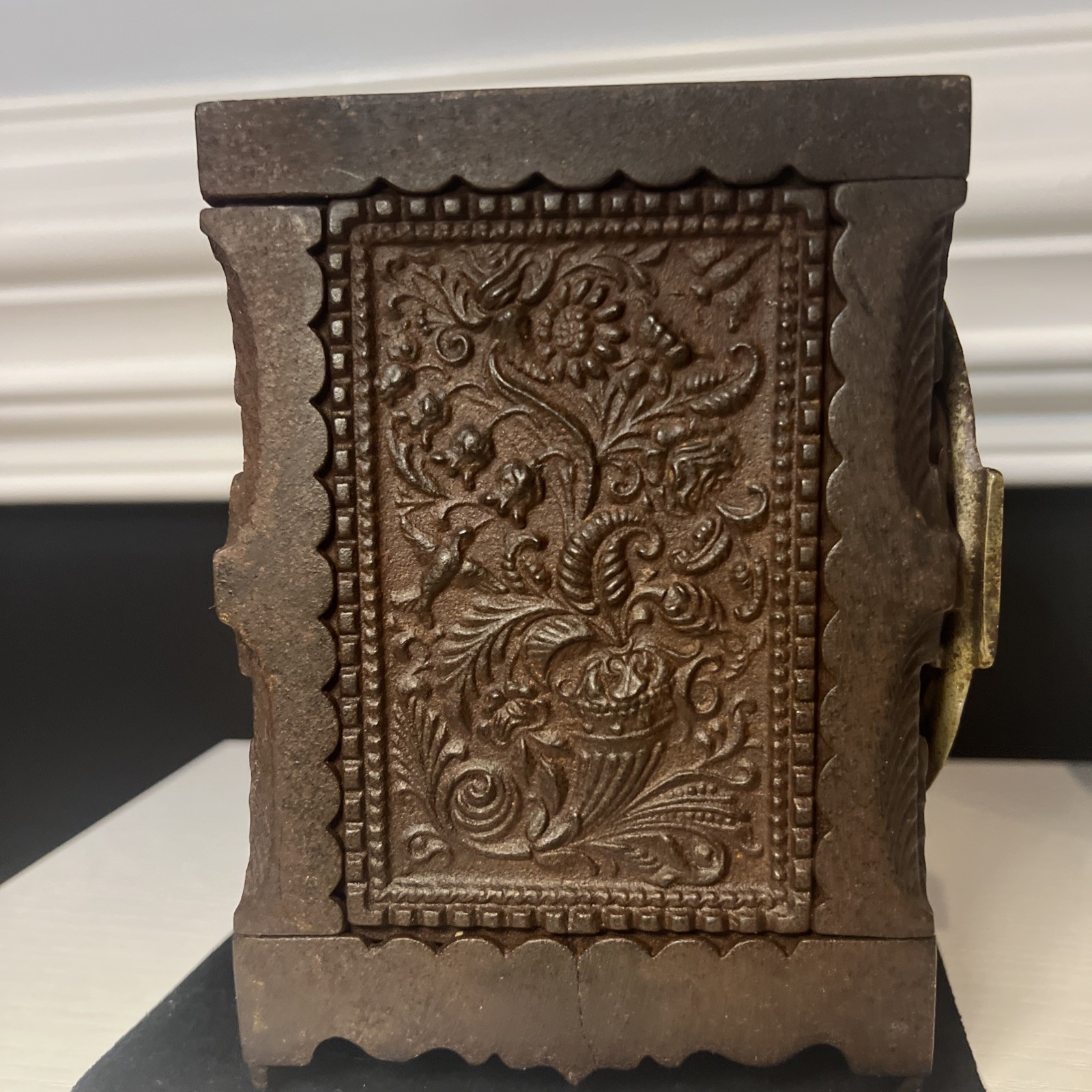 J&E Stevens August 17th, 1897 - Material, Cast Iron) (Burglar Proof Safe)not Key