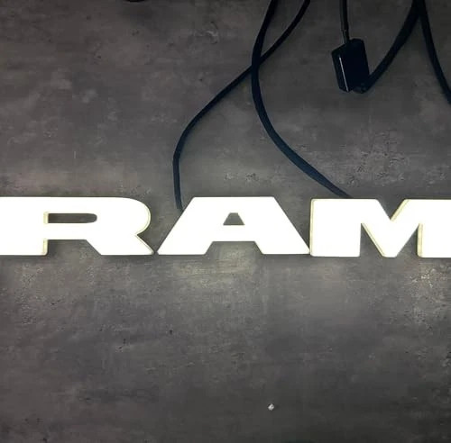 2019-25 RAM 2500,3500,4500 Lighted Grille Emblem, Black