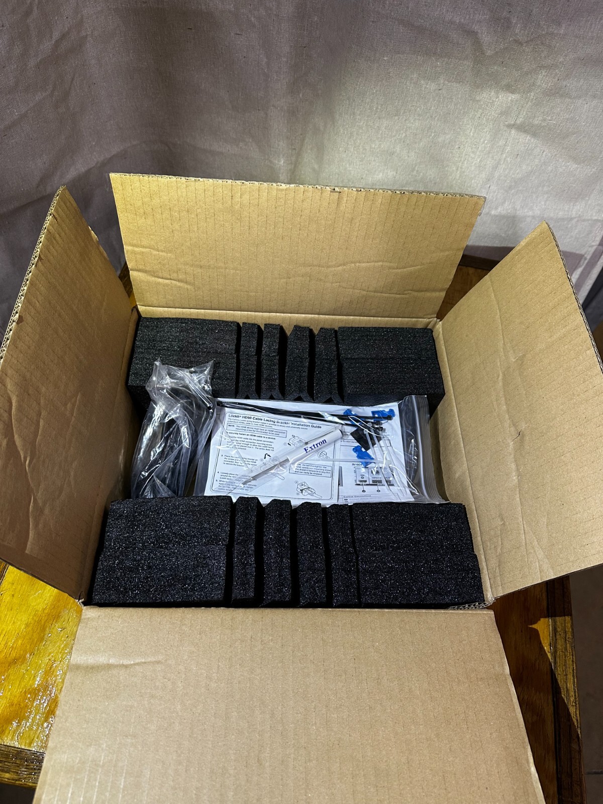 EXTRON IN1604 HD Four Input HDCP Compliant Video Scaler