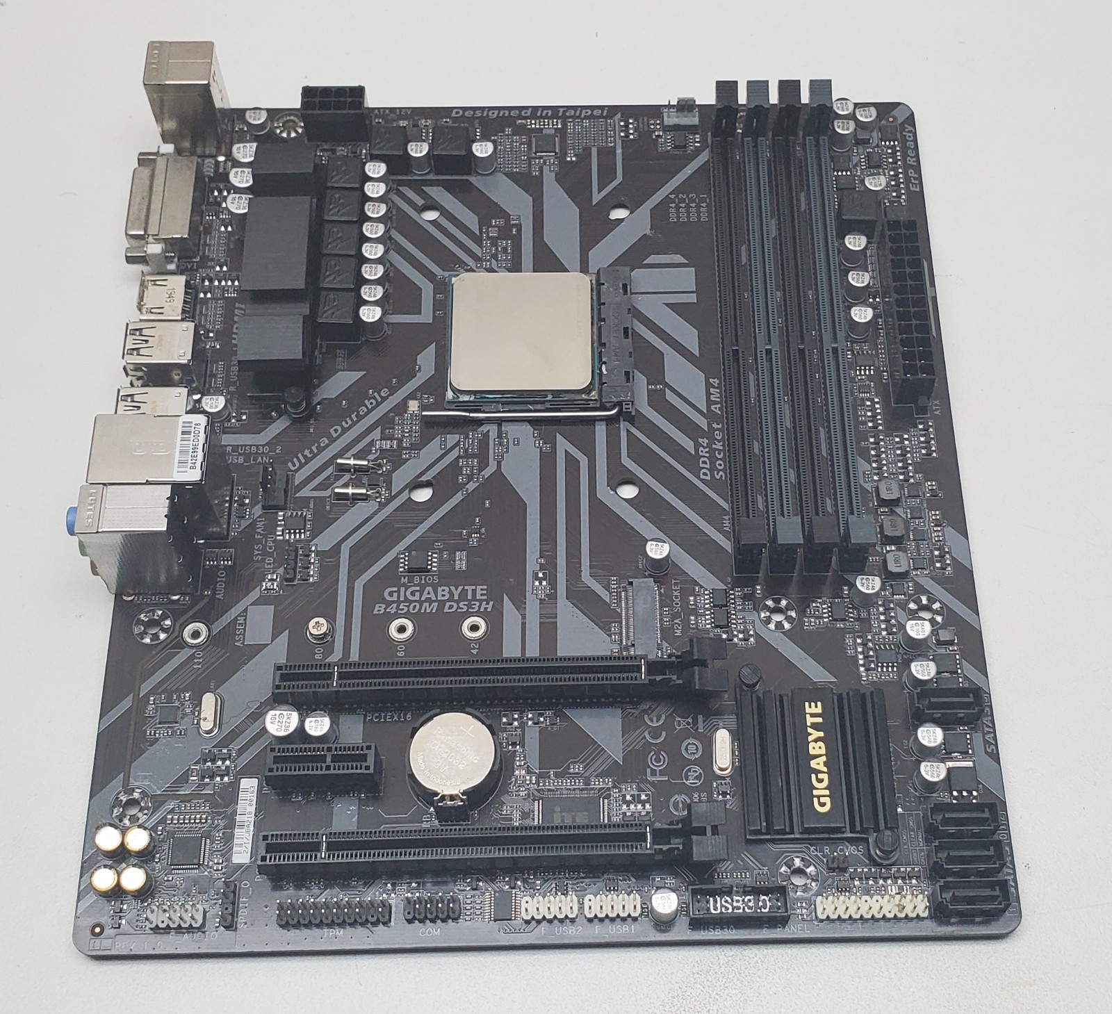 Gigabyte B450M DS3H w/AMD Ryzen 3 1200 CPU & Vapor-X Radeon HD 5770 1GB DDR5 GPU