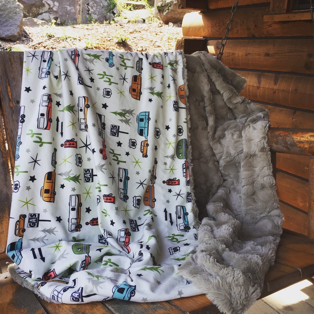 Camp Casual    Cc 005Rtg    The Throw Road Trip Grey 50X60