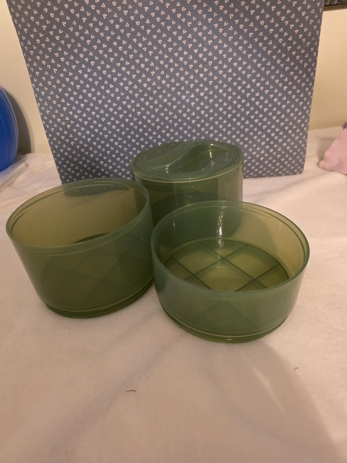 Green Translucent Plastic Stackable Snack Bowls Set of 3 Retro Kitchen