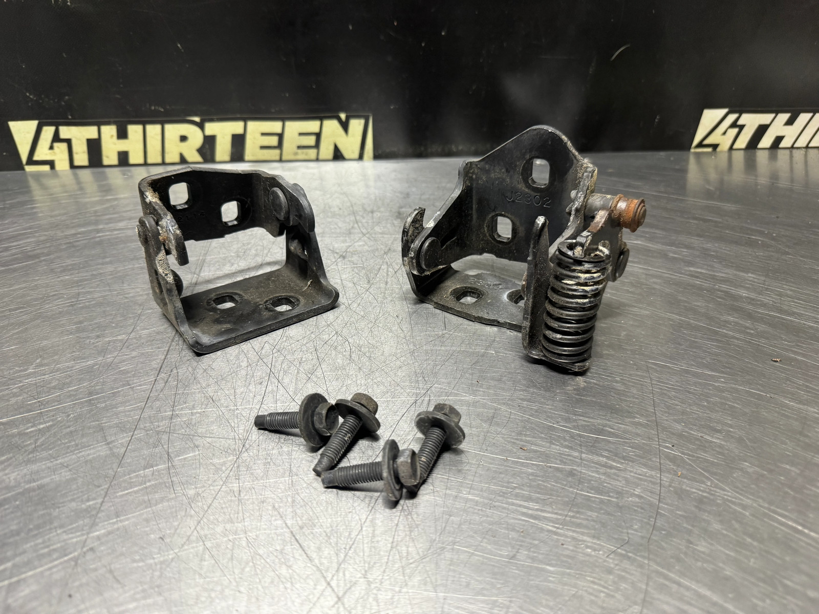 1997 - 2004 CORVETTE C5 RH PASSENGER DOOR HINGES #N554