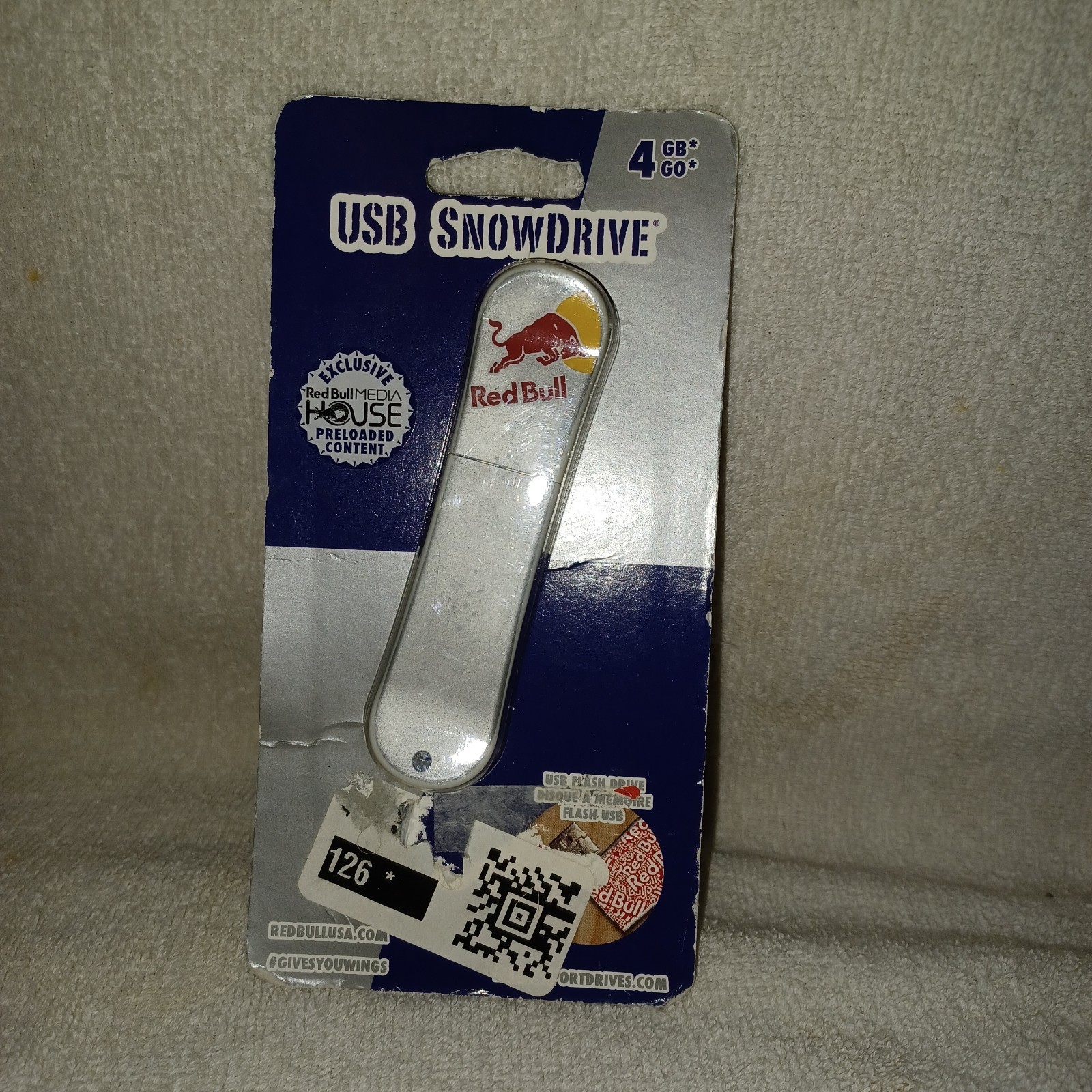 Red Bull 4GB USB Snowdrive Flash Drive Memory Stick Action Sports Drives (BQ)