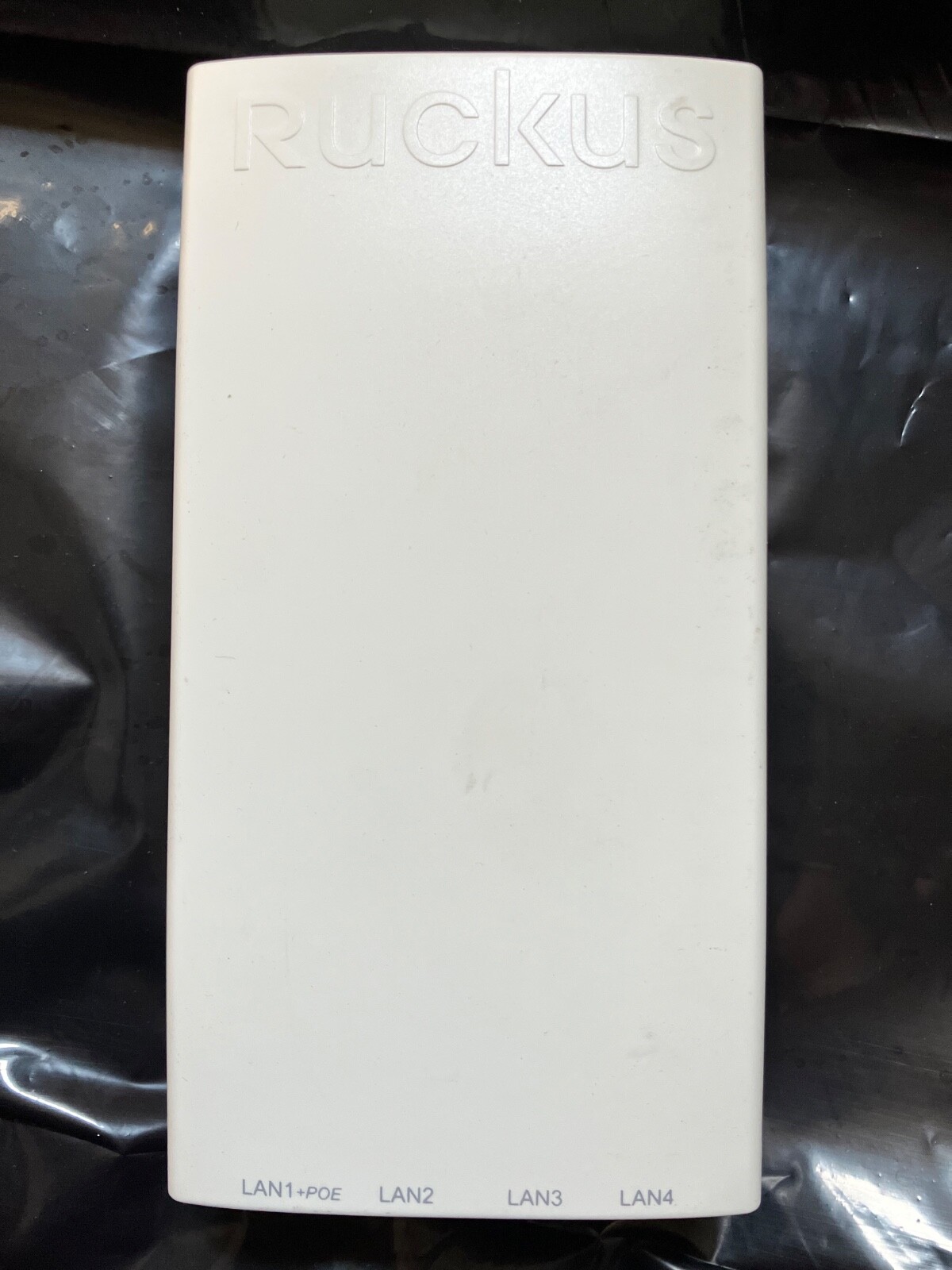 Ruckus ZoneFlex H500 Dual Band Wall Switch (901H500US00)