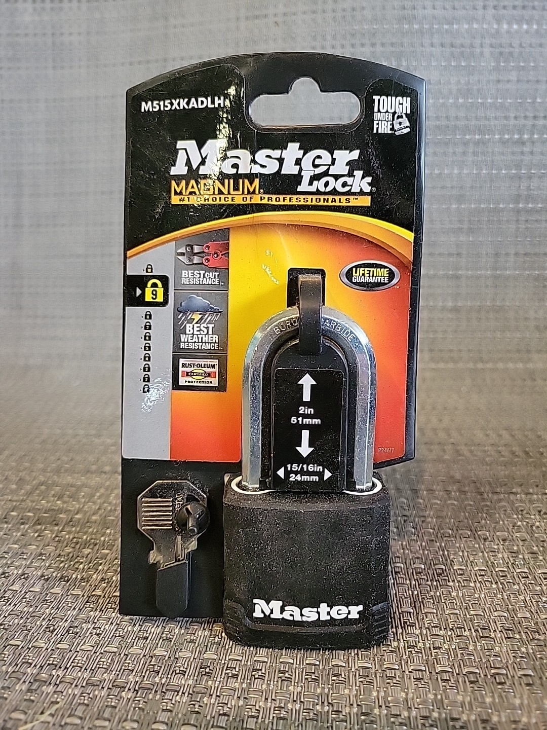 Master Lock M515XKADLH Magnum Keyed Padlock W/ Protective Weather Cover