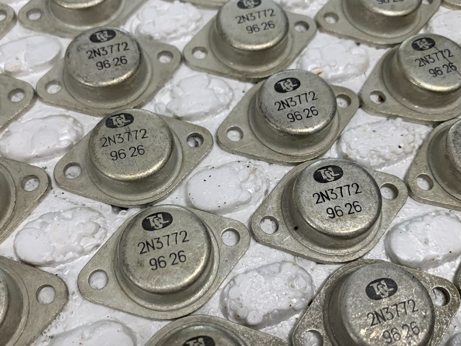TSL 2N3772 NPN Silicon Power Transistor Equiv/ SK9134 ECG181 NTE181 ERS181