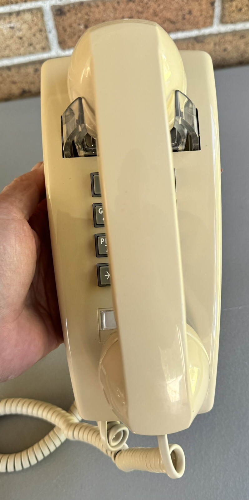 NOS Cortelco 255444-VBA-20M Single Keypad Wall Phone with Volume Control BEIGH