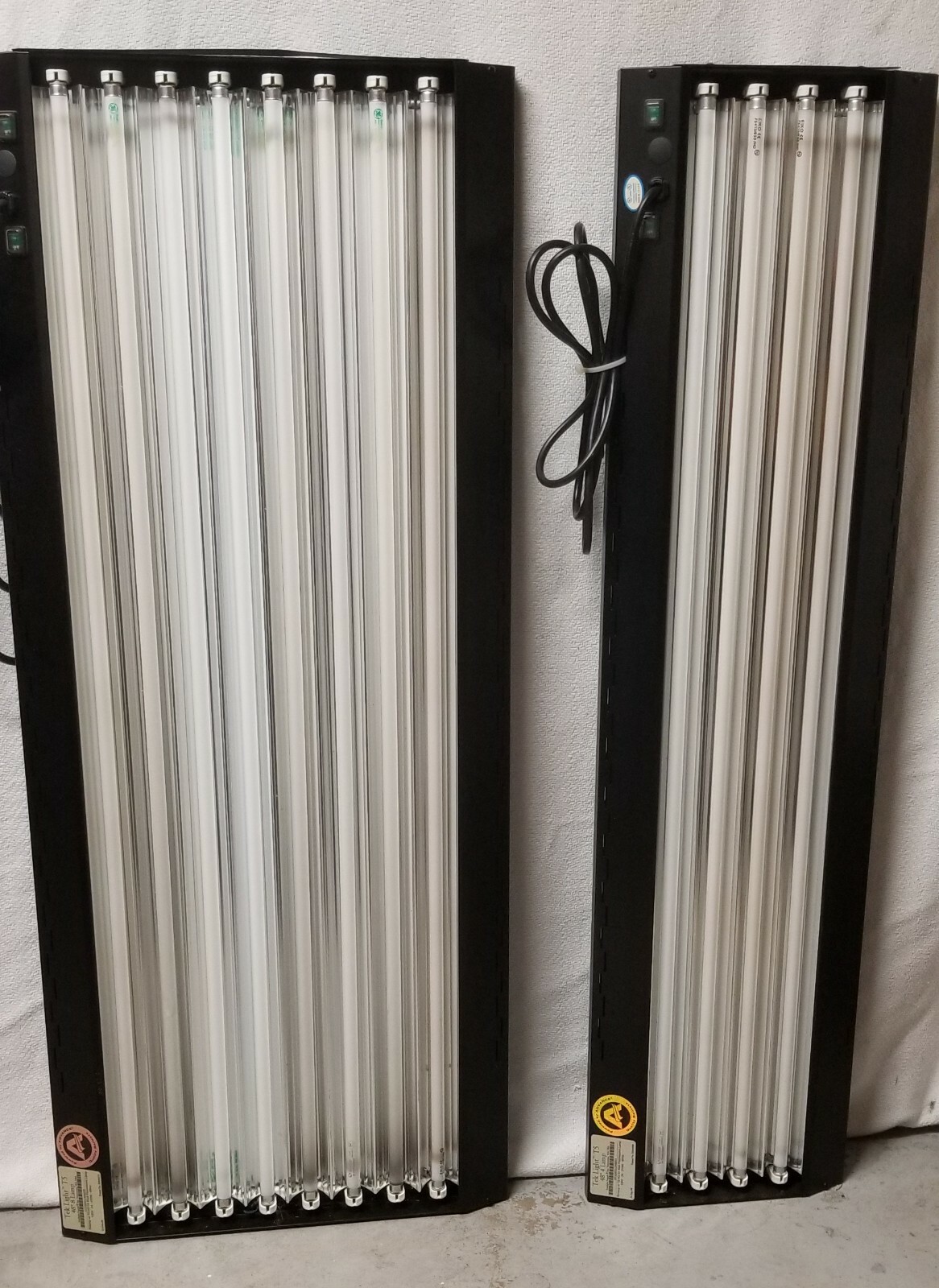 Sunlight Supply 48" Flourescent Grow Lights Lot Of Two(2)