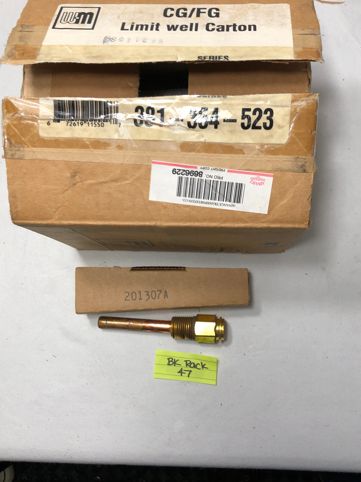WEIL MCLAIN 381-354-523 LMT WELL CTN CG/FG New-Old Stock