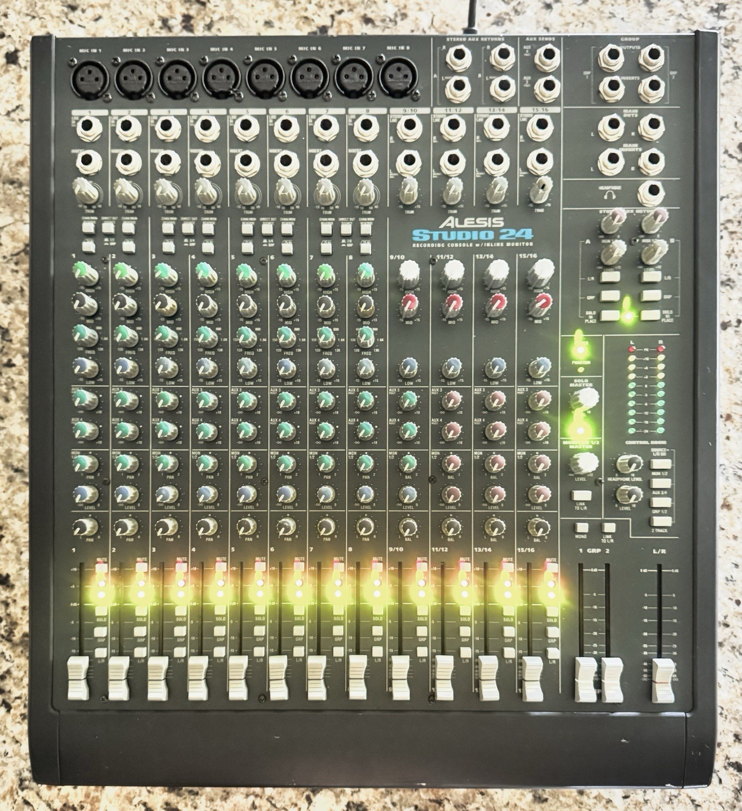 Alesis Studio 24 Mixing Console (Excellent Condition)