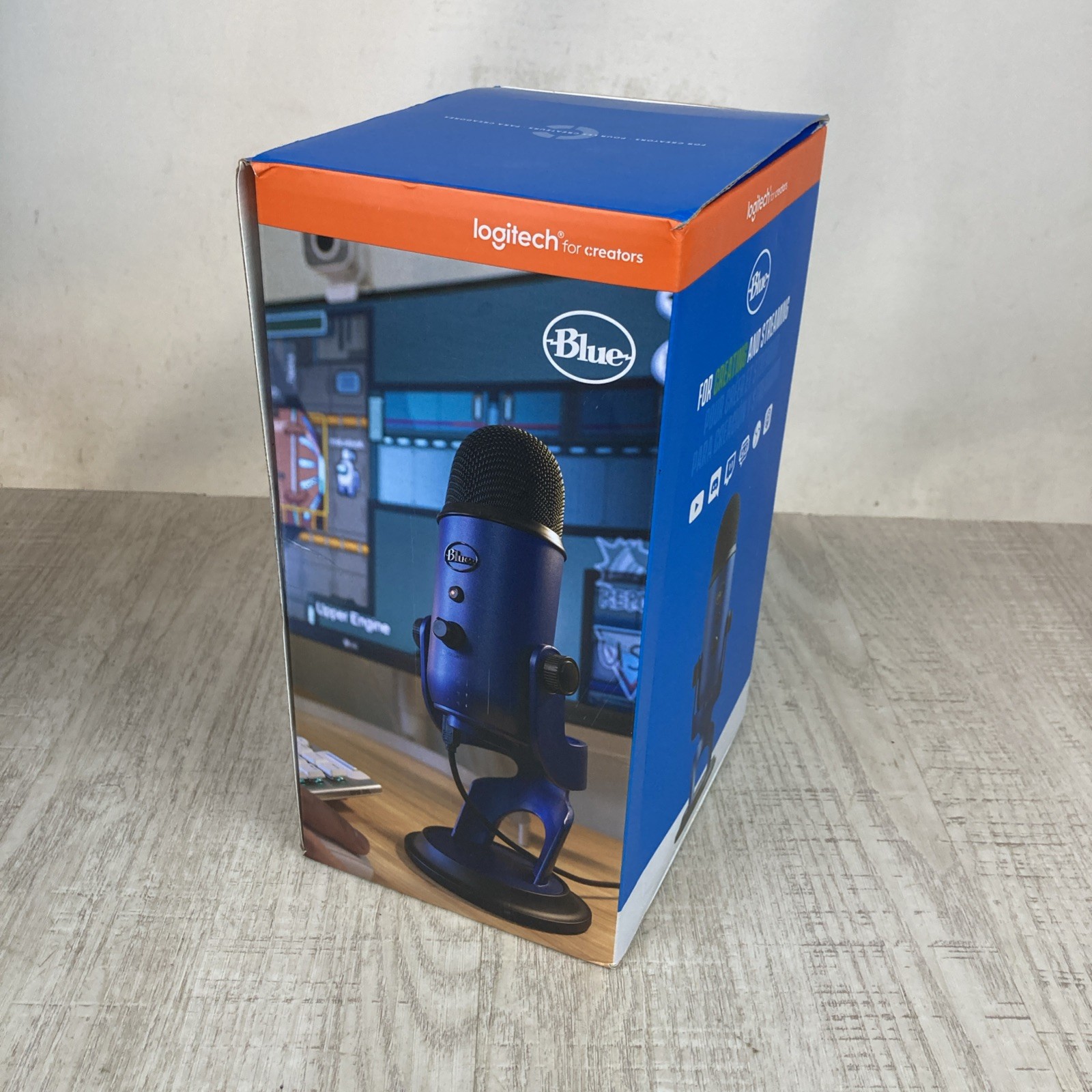 Blue Yeti Professional Multi-Pattern USB Condenser Microphone - Midnight Blue