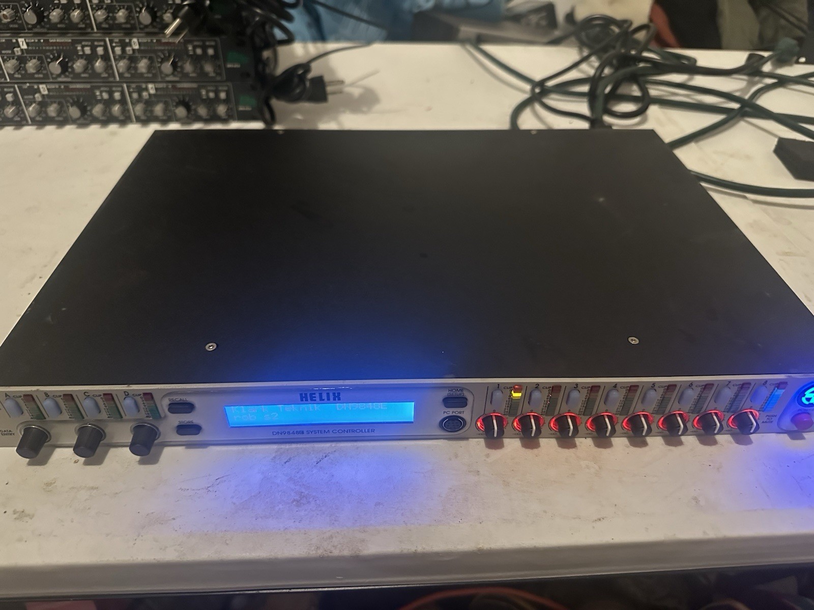 Klark Teknik Helix DN9848E 4in 8out DSP System Controller XLR 100-240V