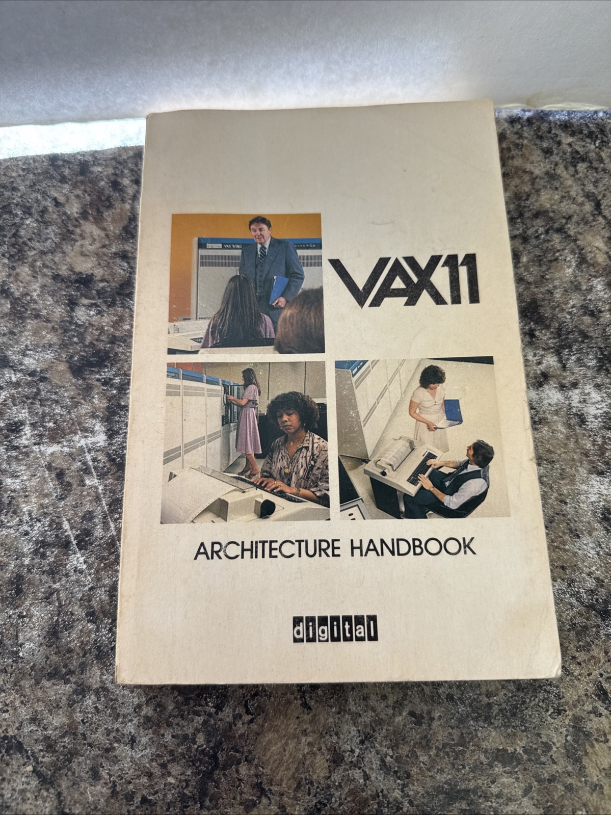 Vintage Digital VAX11 Architecture Handbook 1979 Programming Manual