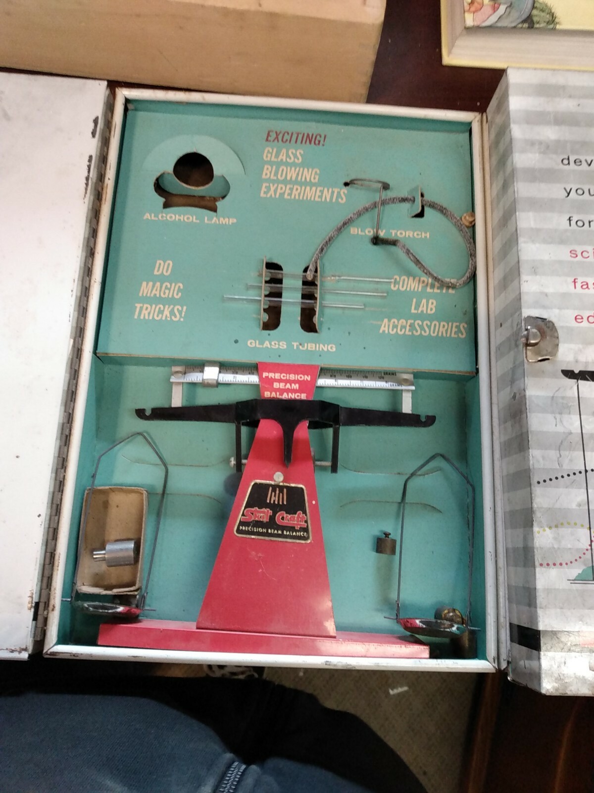 Vintage Skill Craft Chemistry Lab. (Cm)