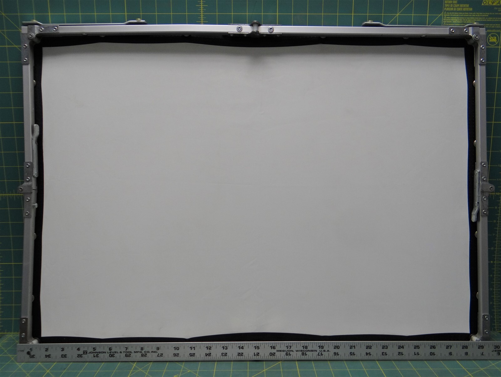 Da-Lite Fast-Fold Mini Projection Screen 28"x19" Screen Size