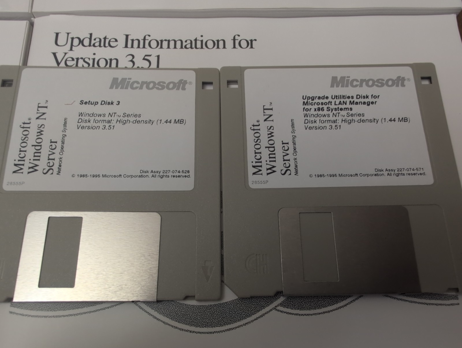 Microsoft Windows NT Server 3.51 Special Upgrade Edition Box 1995 3.5 No CD