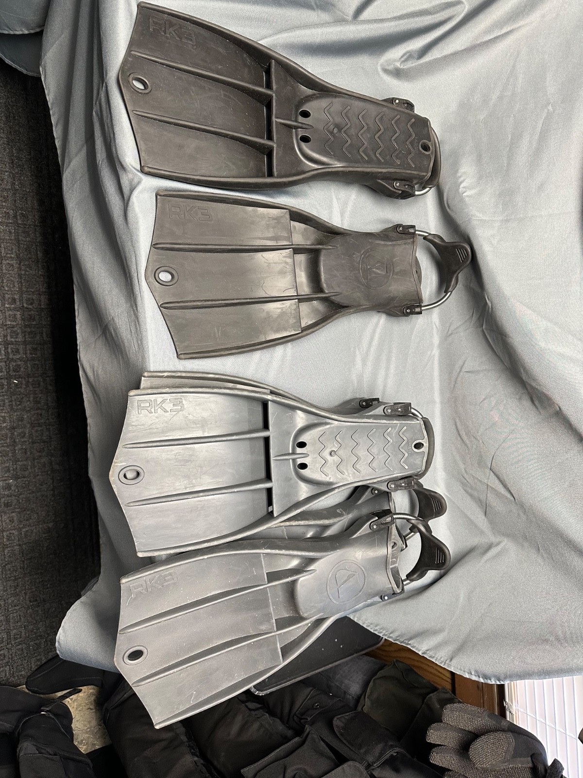 Apeks RK3   HD Tec Fin Small Grey
