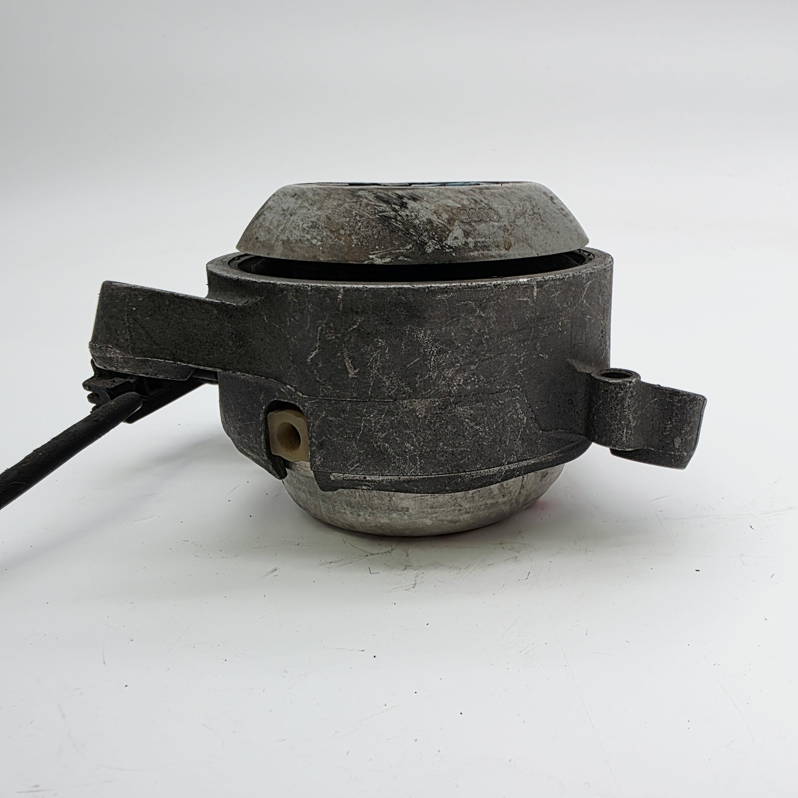 OEM 11-18 Audi A8 D4 Right Side Transmission Mount 4H0399152AT Used