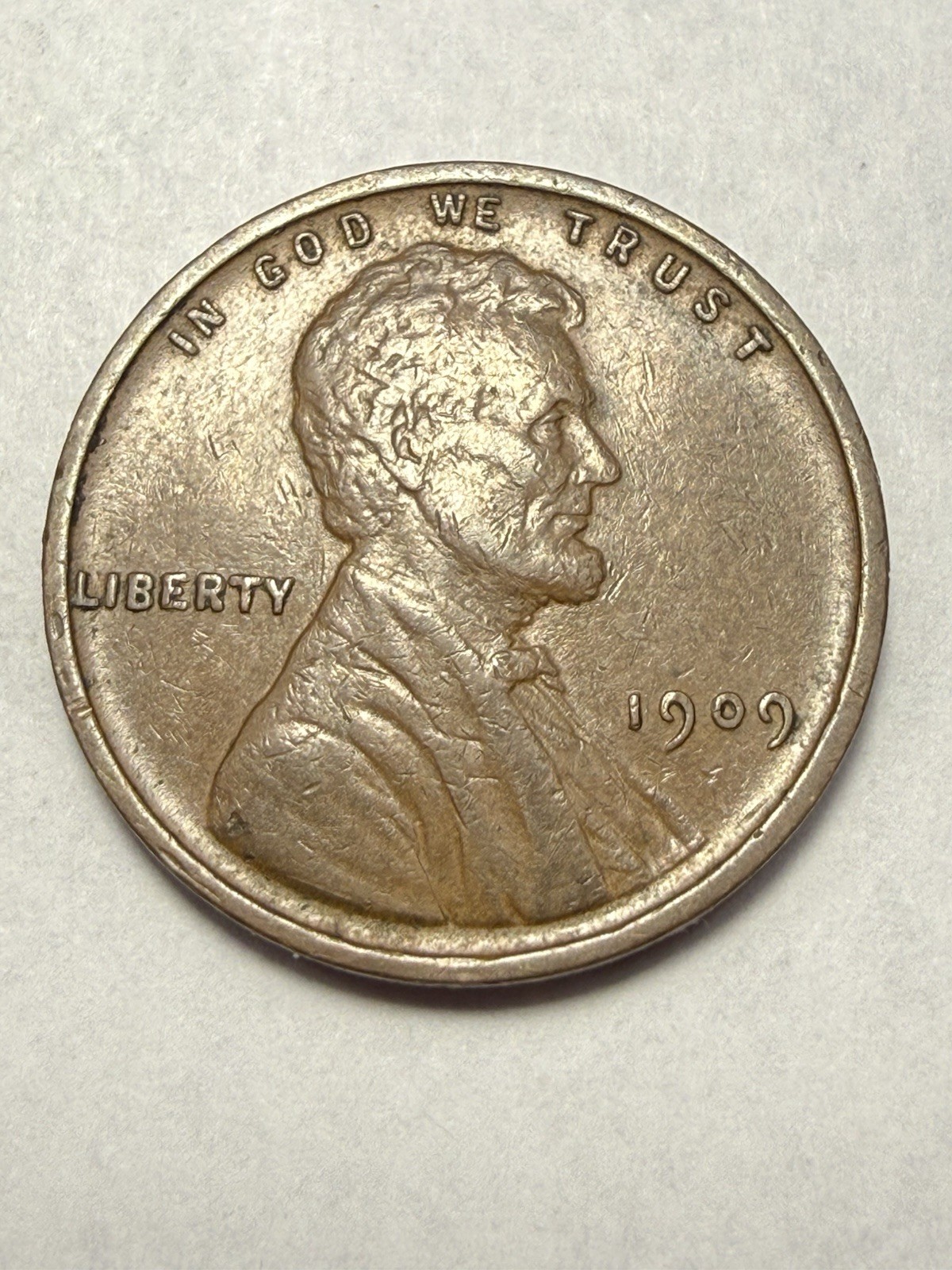 1909 LINCOLN CENT-  XF  (UPGRADE THAT SPOT IN YOUR SET) PRICED TO SELL 🔥**