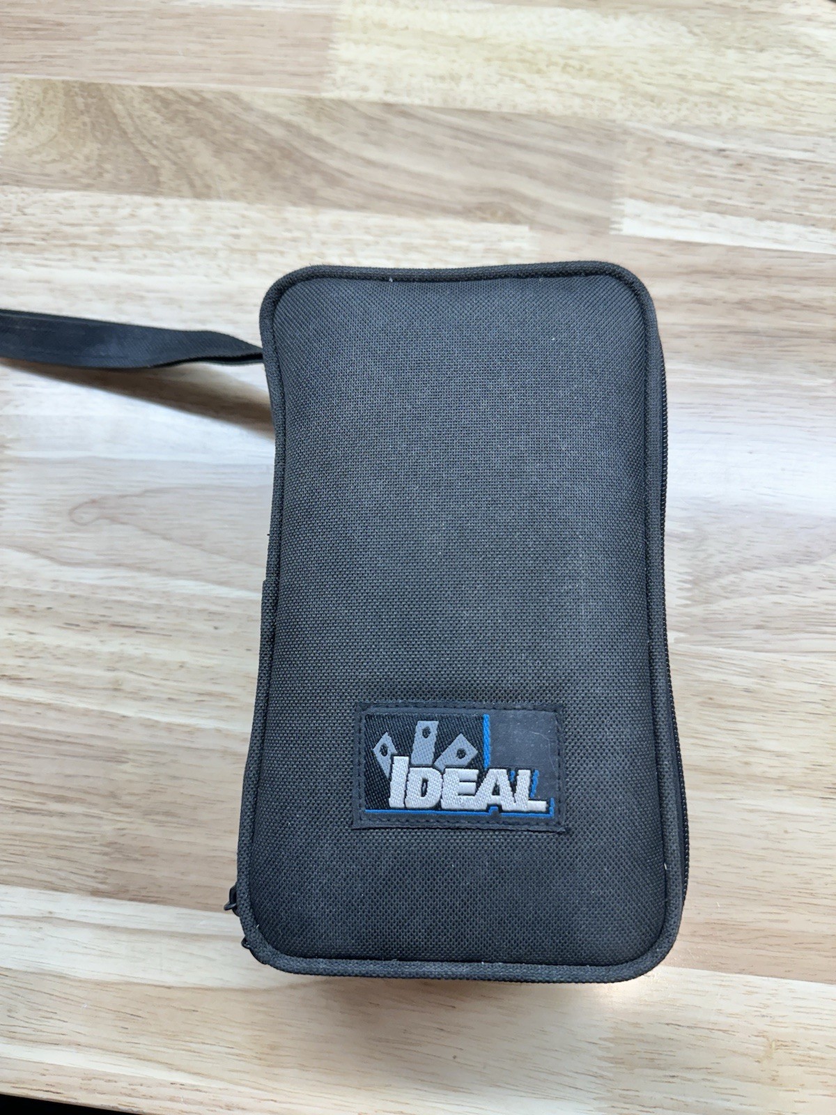 IDEAL Voltmeter