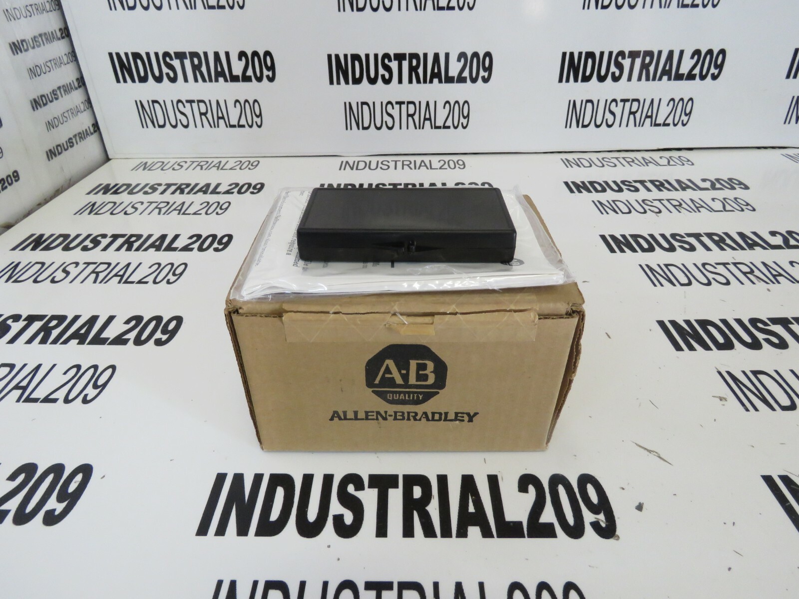 ALLEN BRADLEY 2711 EEPROM CHIPSET 2711-NM2 NEW IN BOX