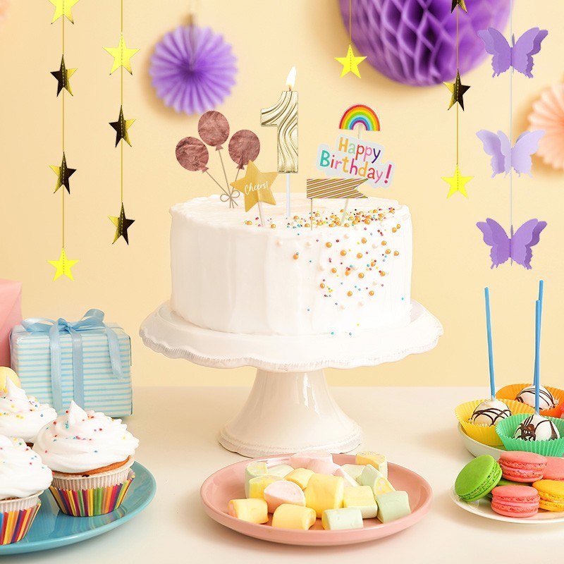 14yearold golden andbluestripedbirthday candlesareperfectforbirthdaycelebrations