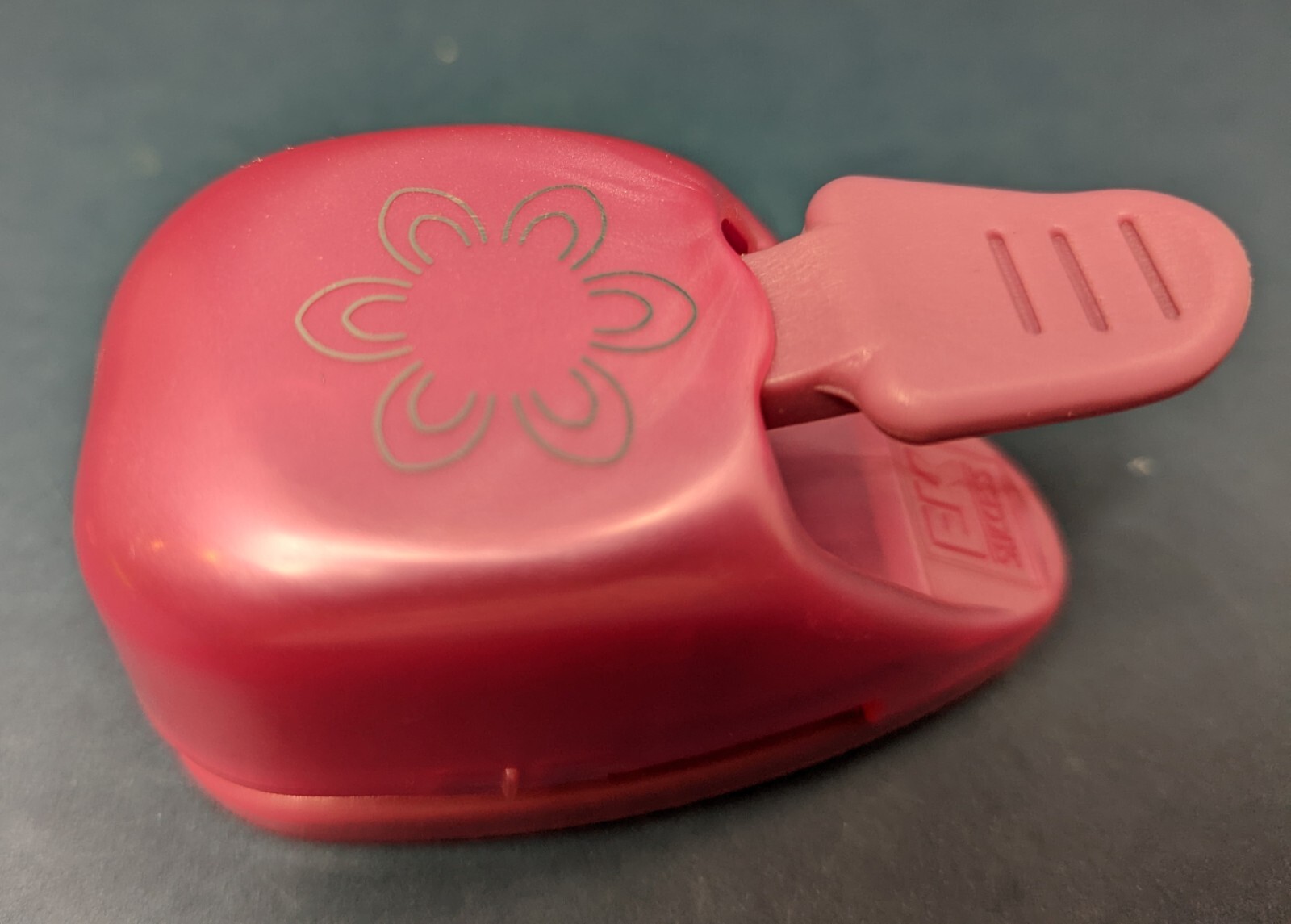 EK Success 6-Petal Flower Paper Punch – Decoration or Border Punch
