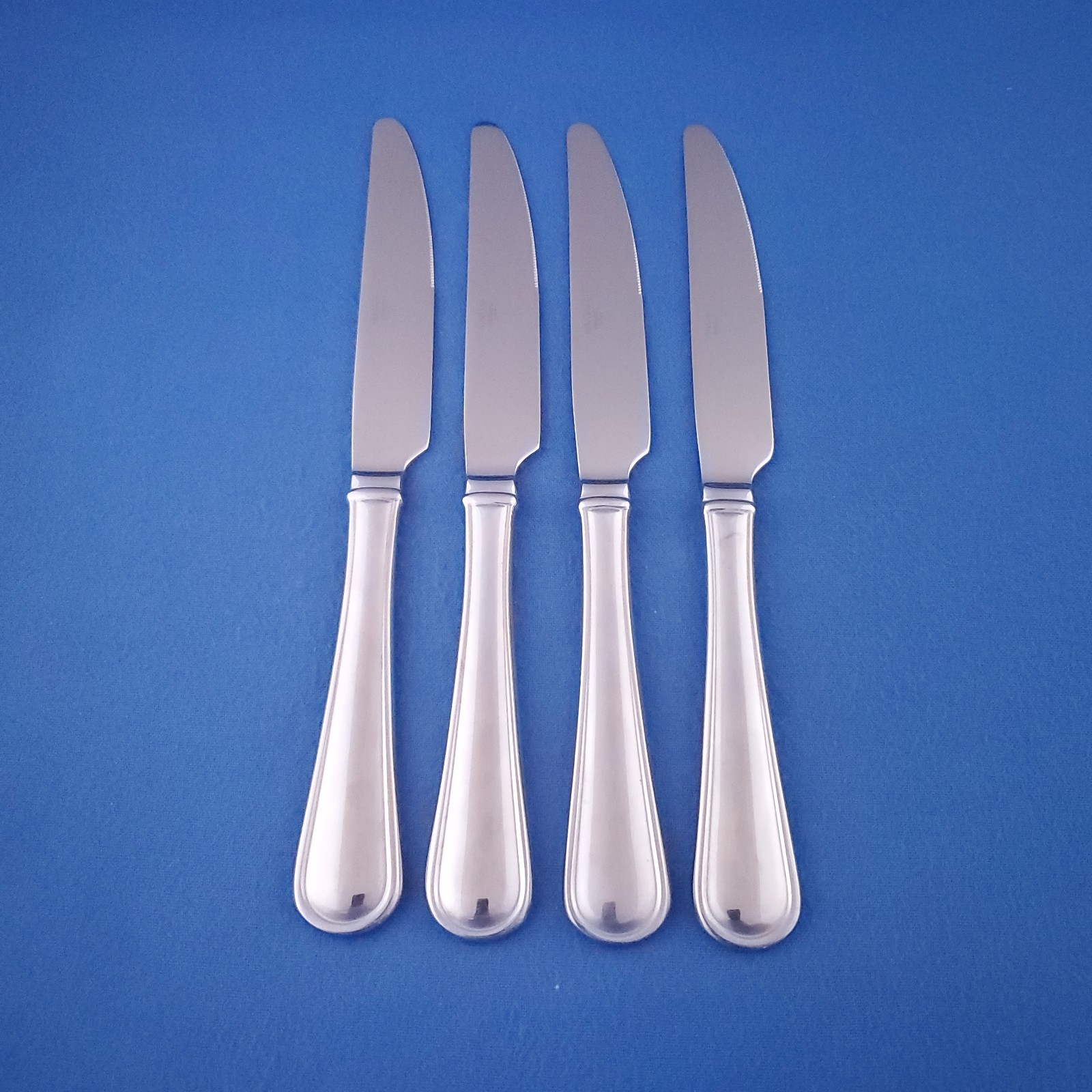 Mikasa Glossy  VIRTUOSO ~ (4)  Dinner Knives 9 5/8" ~ Stainless Flatware