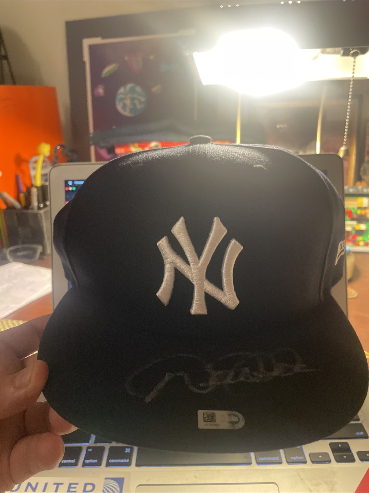 Derek Jeter Autographed Yankees Fitted Hat-MLB Authenticated