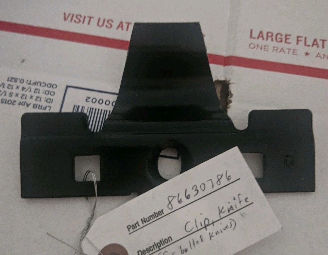 New Holland Knife Clip Part 86630786 NOS OEM CNH INDUSTRIAL 86630786 FREE SHIPPI