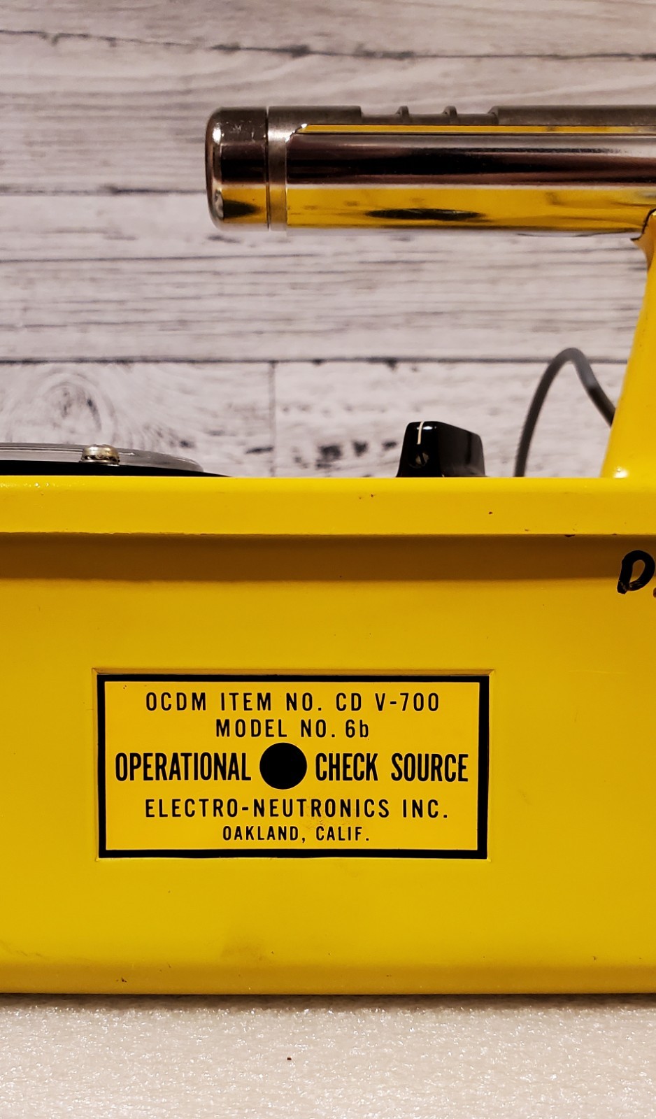 Civil Defense Model 6B Geiger Counter CD V-700 Electro-Neutronics