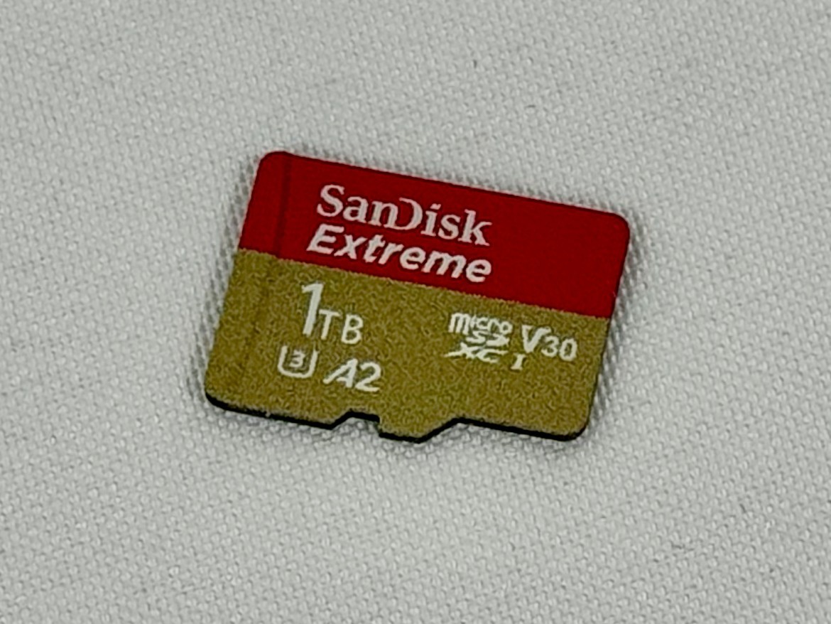SanDisk Extreme 1TB microSDXC UHS-I U3 V30 A2 Memory Card SDSQXA1 Steam Deck