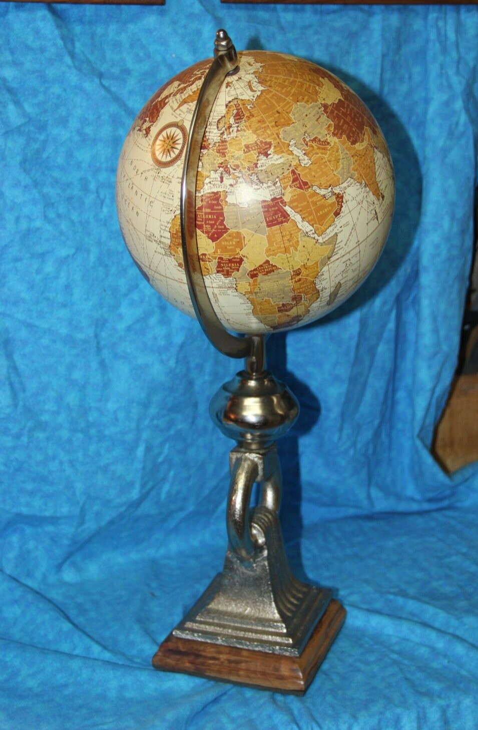 Decorative Table Globe Rotate/Spin/Turning Earth ~ NOT USE FOR Education