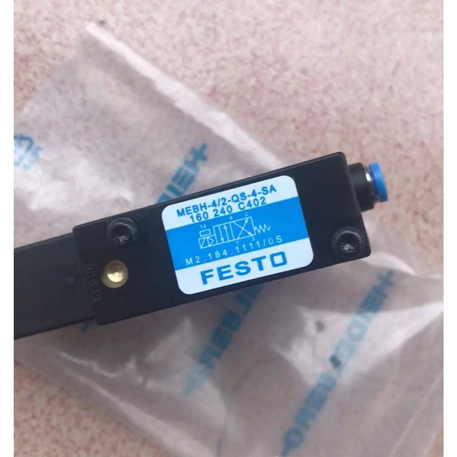 1PC NEW FESTO MEBH-4/2-QS-4-SA 160240 Solenoid Valve Free delivery