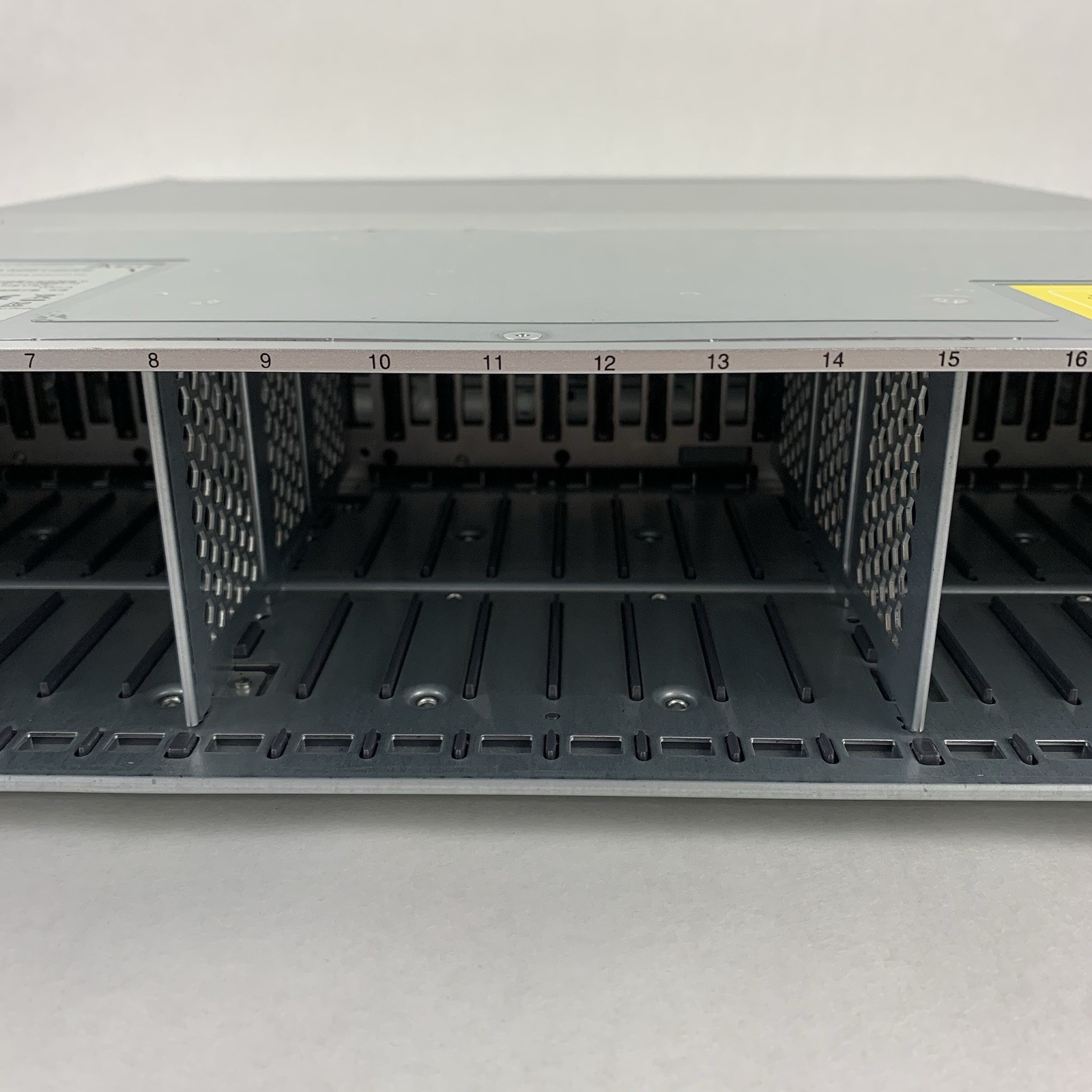 NetApp NAJ-1001 24-Bay SAS Hard Drive Array No PSUs, Controllers, or HDDs