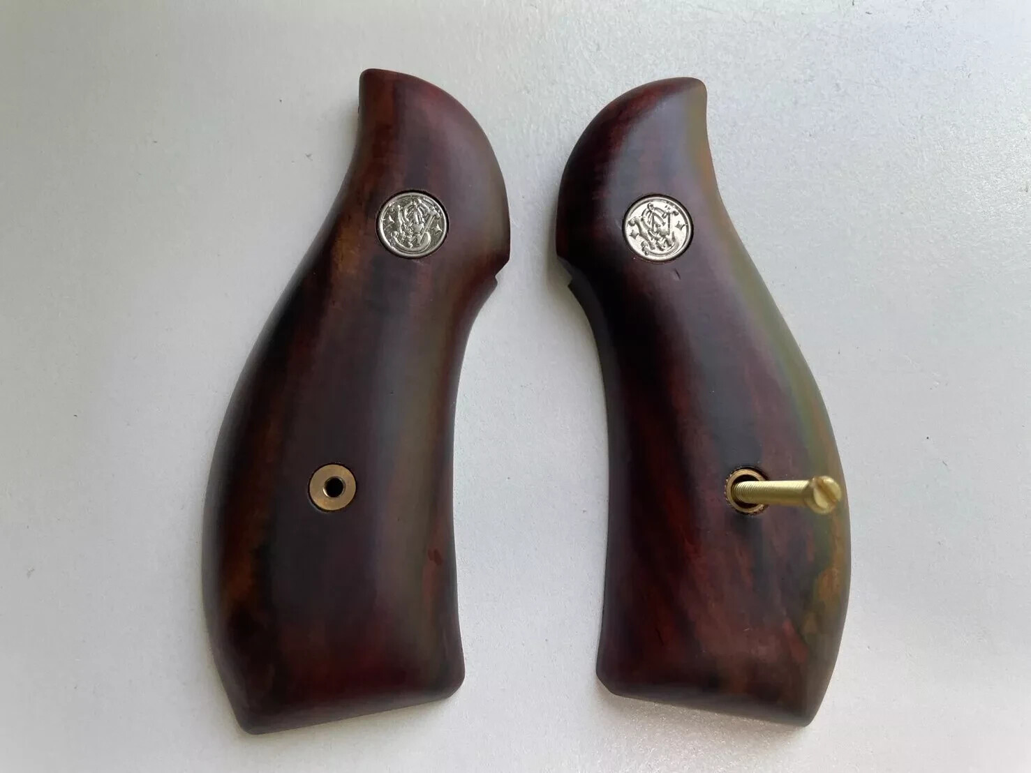 Cool grips For S&W, K/L  ROUND BUTT 686 Smooth wood classic panel grips