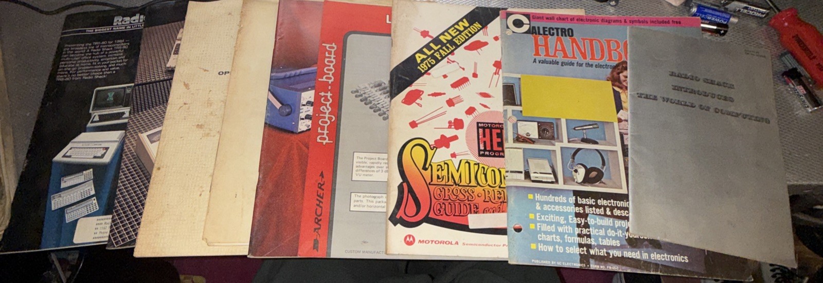 1984 Computer, Electronic Vintage Catalogs And Manuals Lot Of 9 Very Used Condit